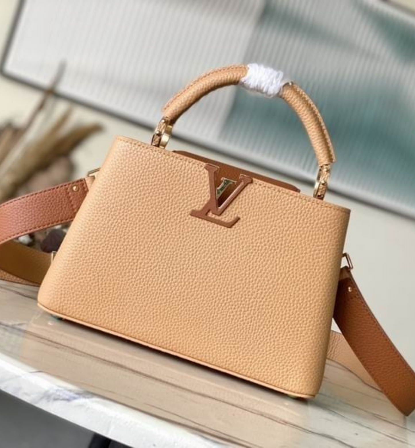 Bolsa Louis Vuitton Capucines