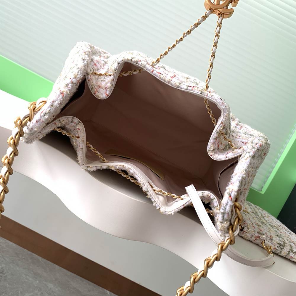 CHANEL 25 Medium Handbag(High-end grade)