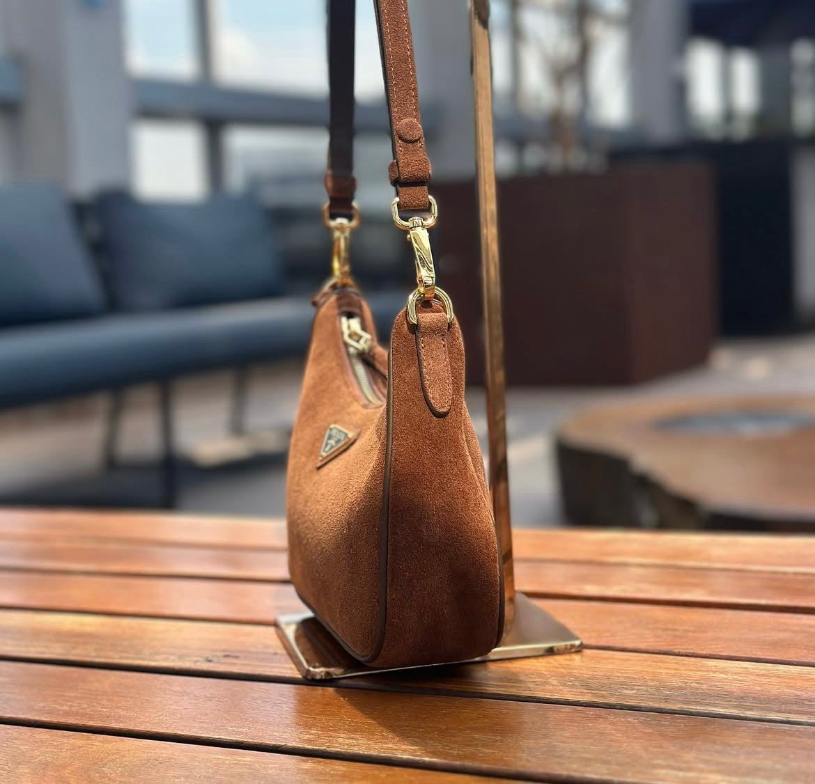 Bolsa Prada Re-Edition Mini Camurça