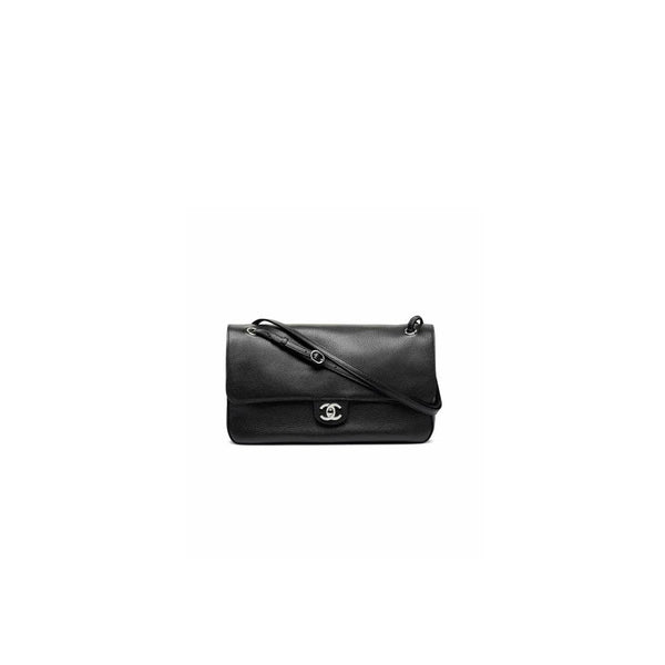 Chanel Maxi Flapbag Small