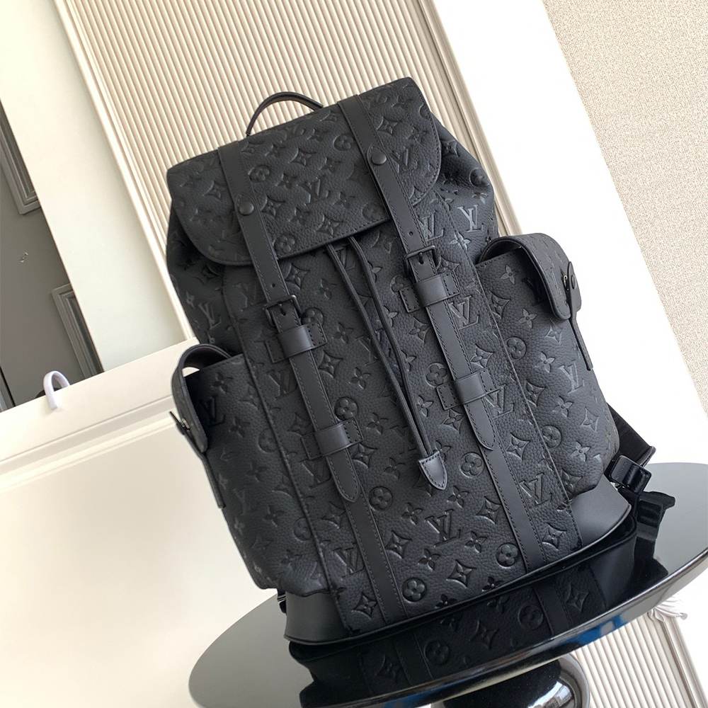 Louis Vuitton Christopher MM