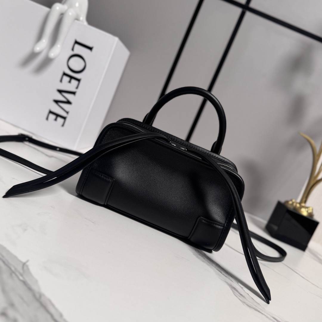 Loewe Mini Amazona 180