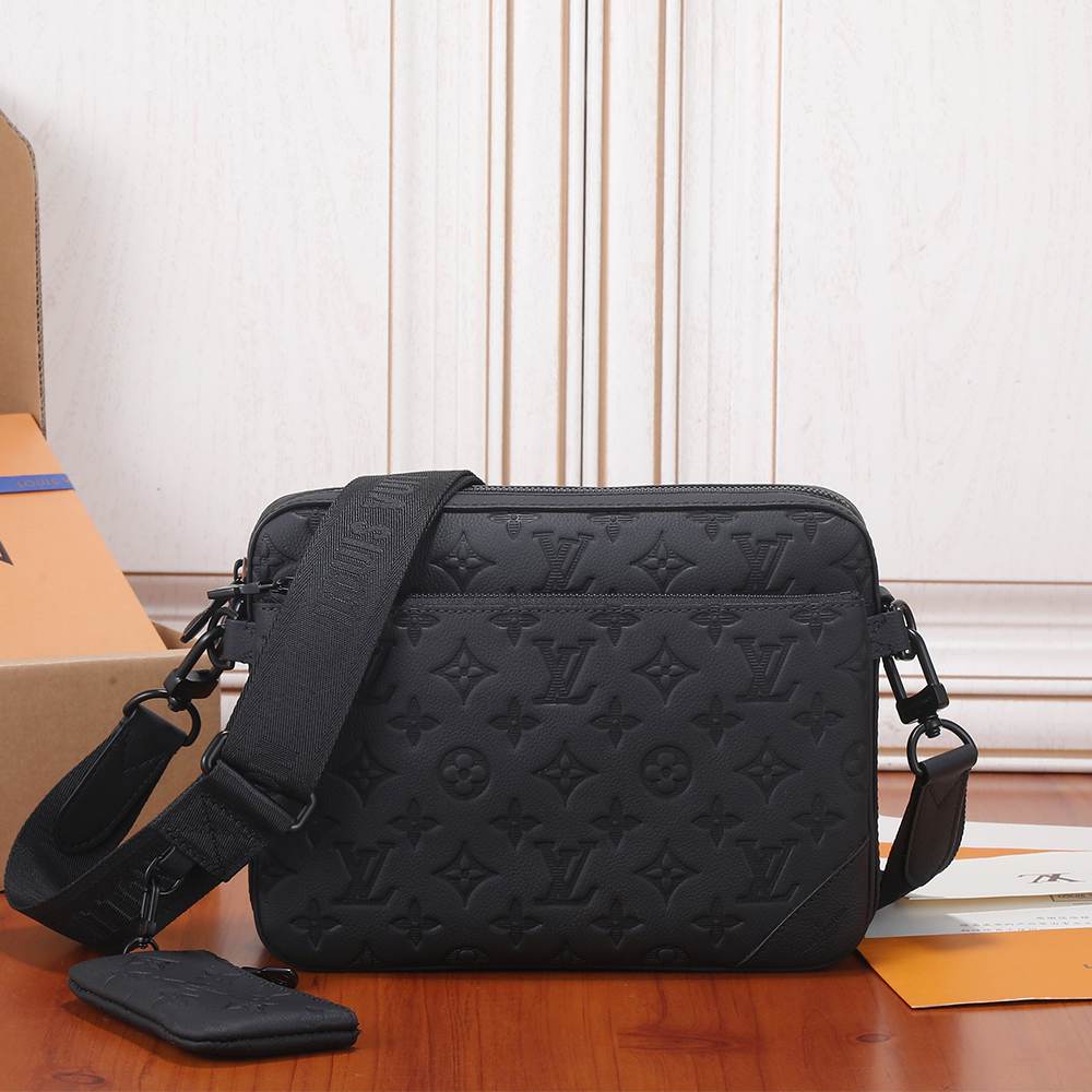 Louis Vuitton Trio Messenger