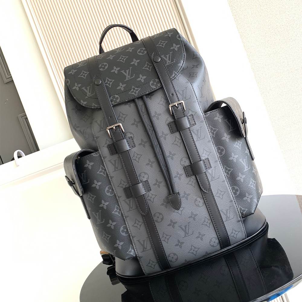 Louis Vuitton Christopher MM