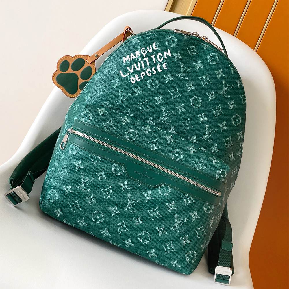 Louis Vuitton Discovery PM