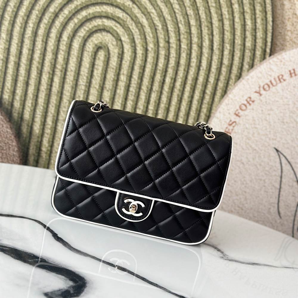 Chanel Small Wallet on Chain