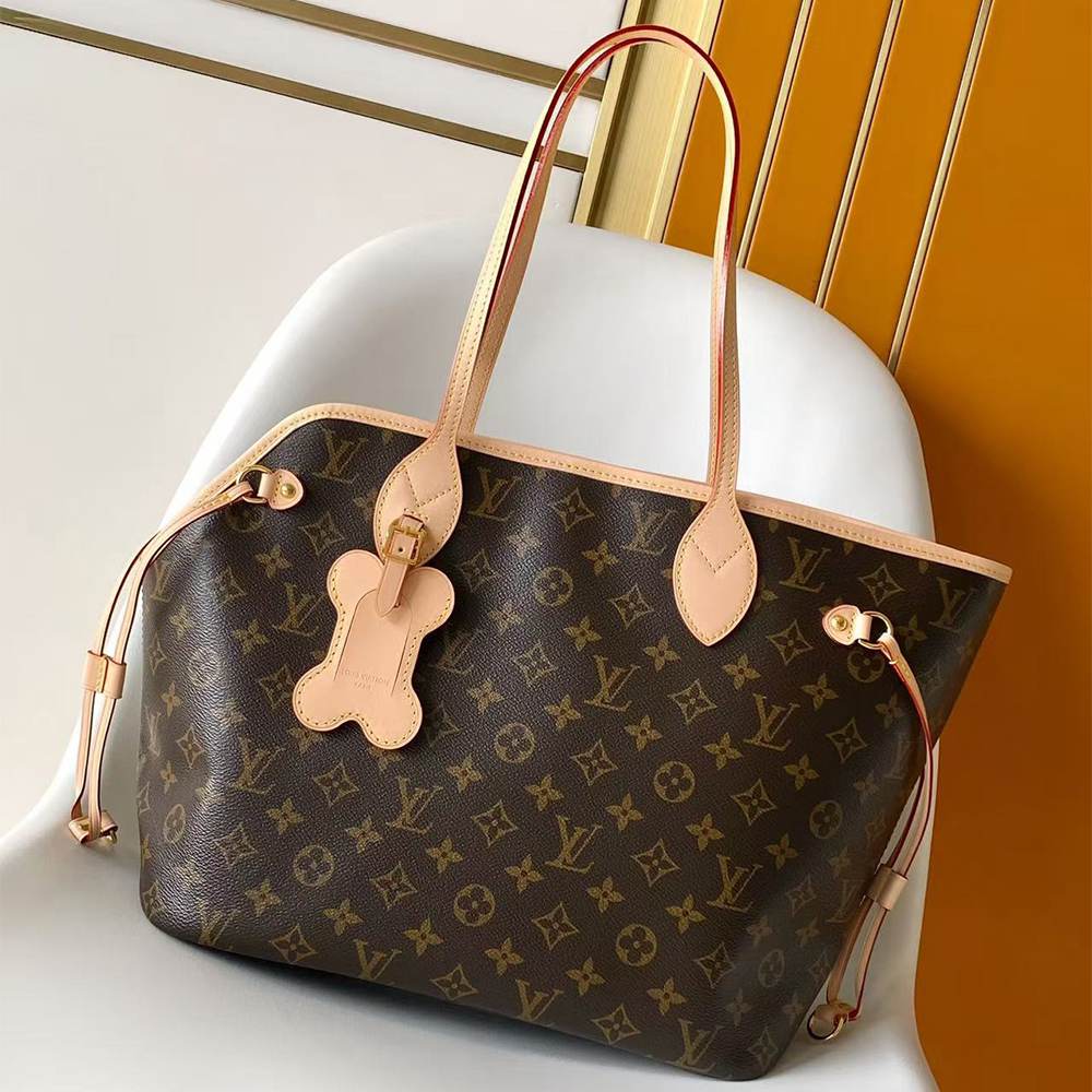 Louis Vuitton Neverwoof