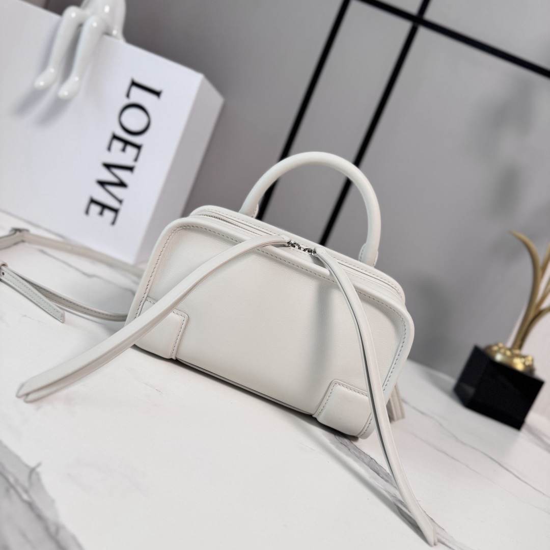 Loewe Mini Amazona 180