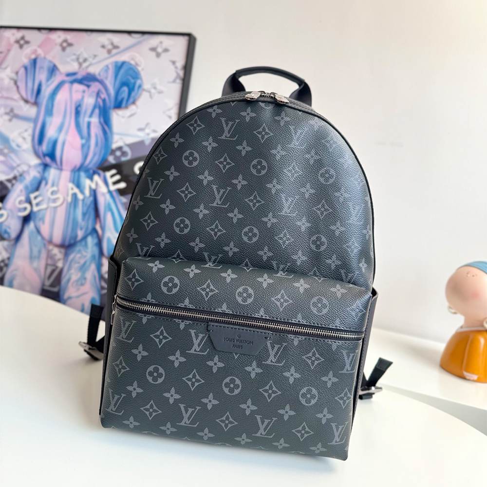 Louis Vuitton Discovery MM