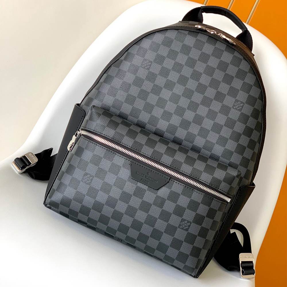 Louis Vuitton Discovery PM