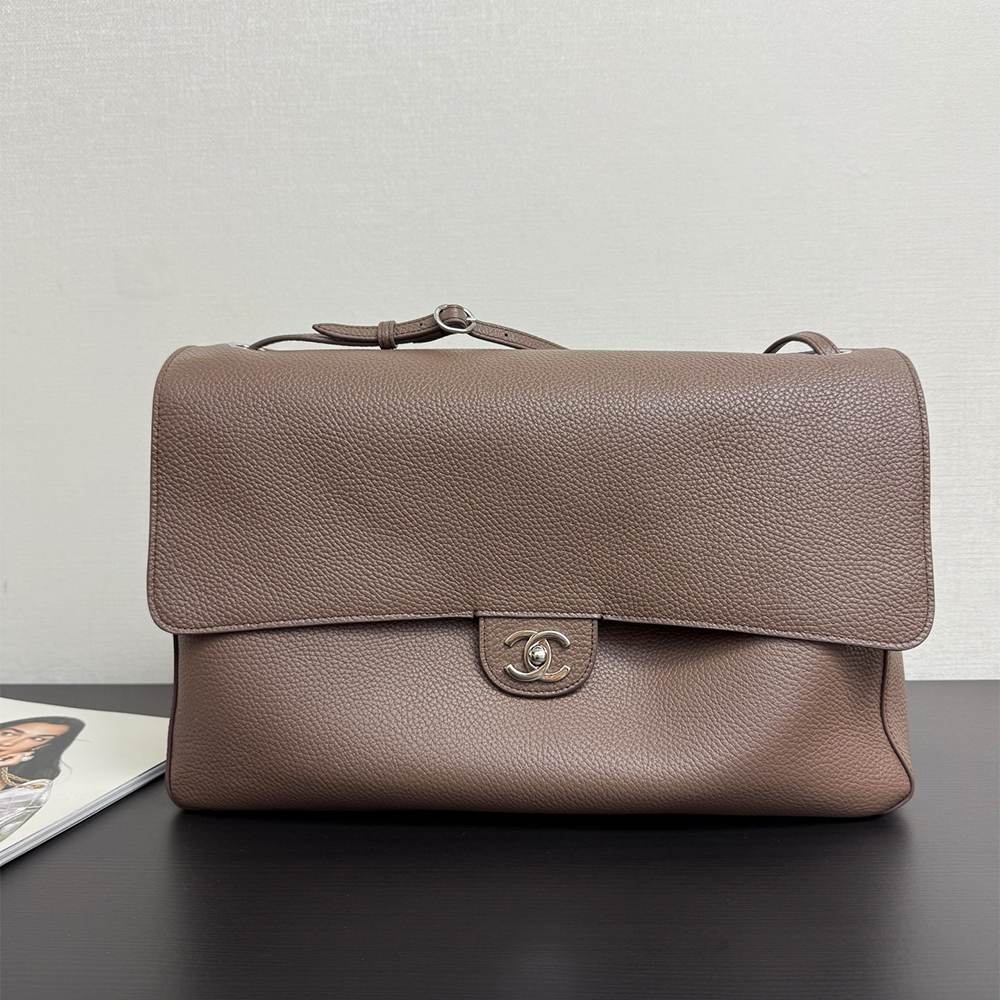 Chanel Maxi Flapbag