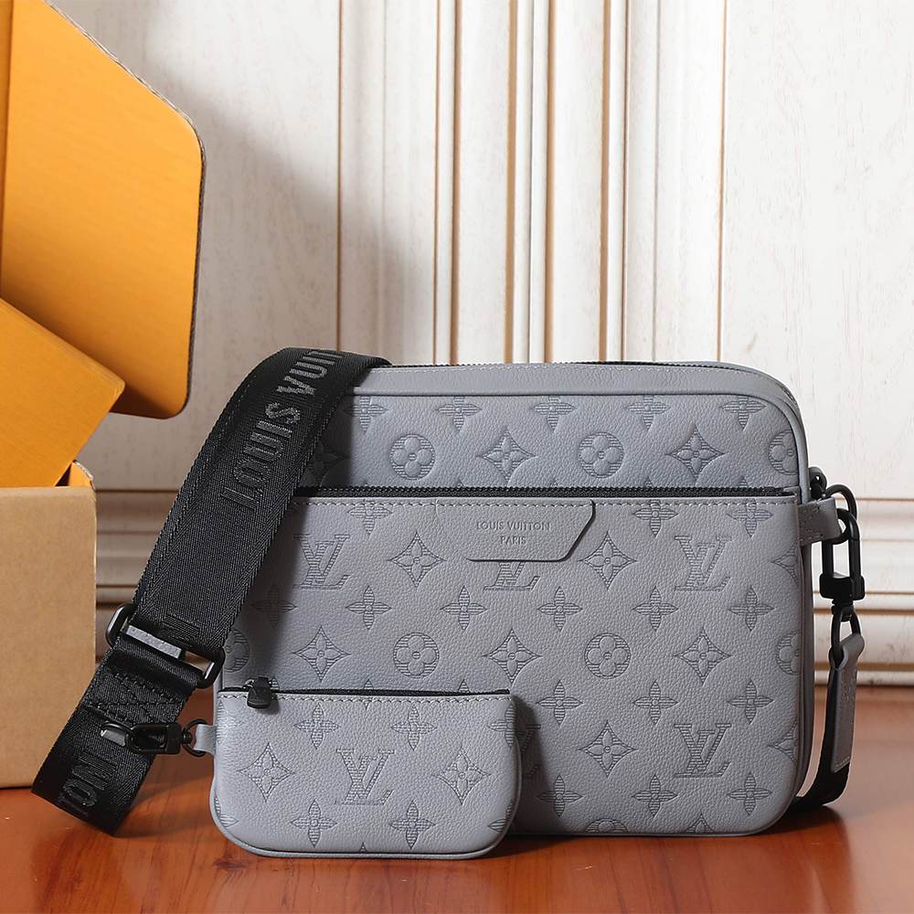 Louis Vuitton Trio Messenger