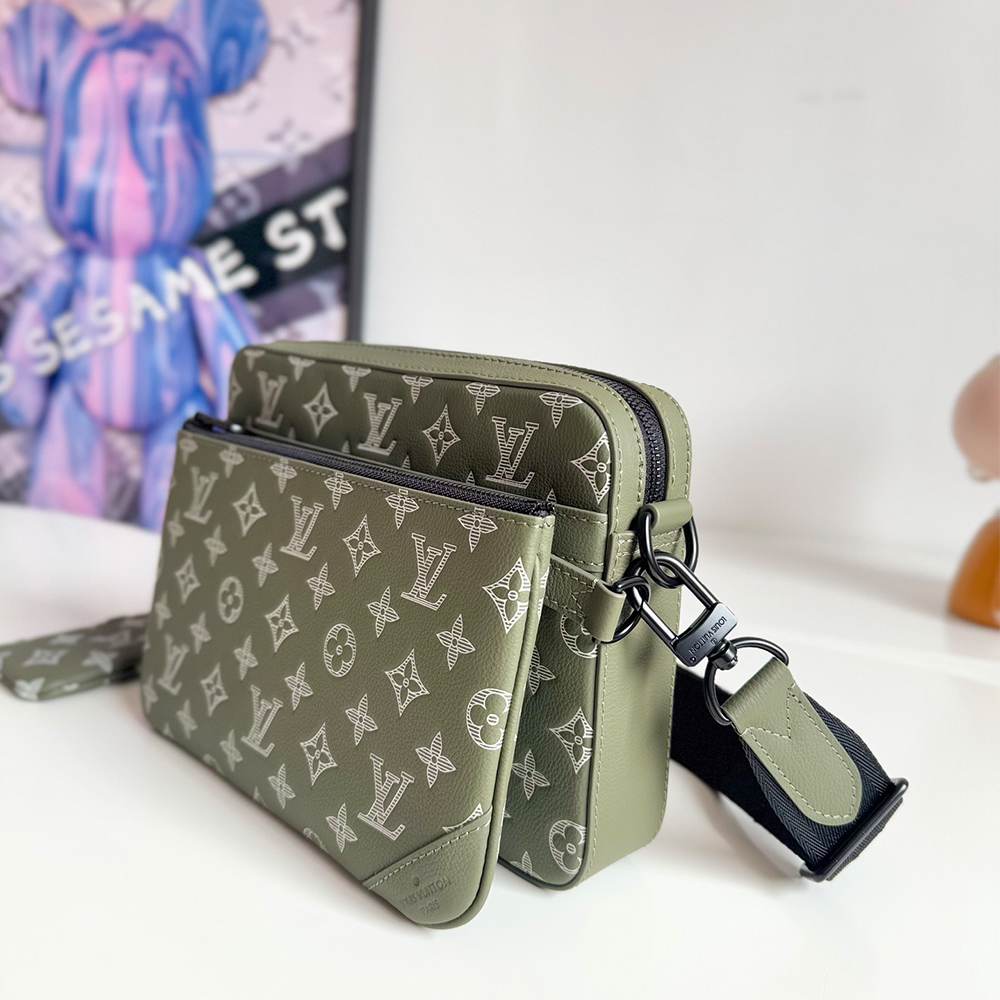 Louis Vuitton Trio Messenger