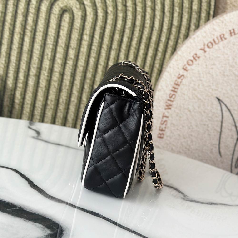 Chanel Small Wallet on Chain