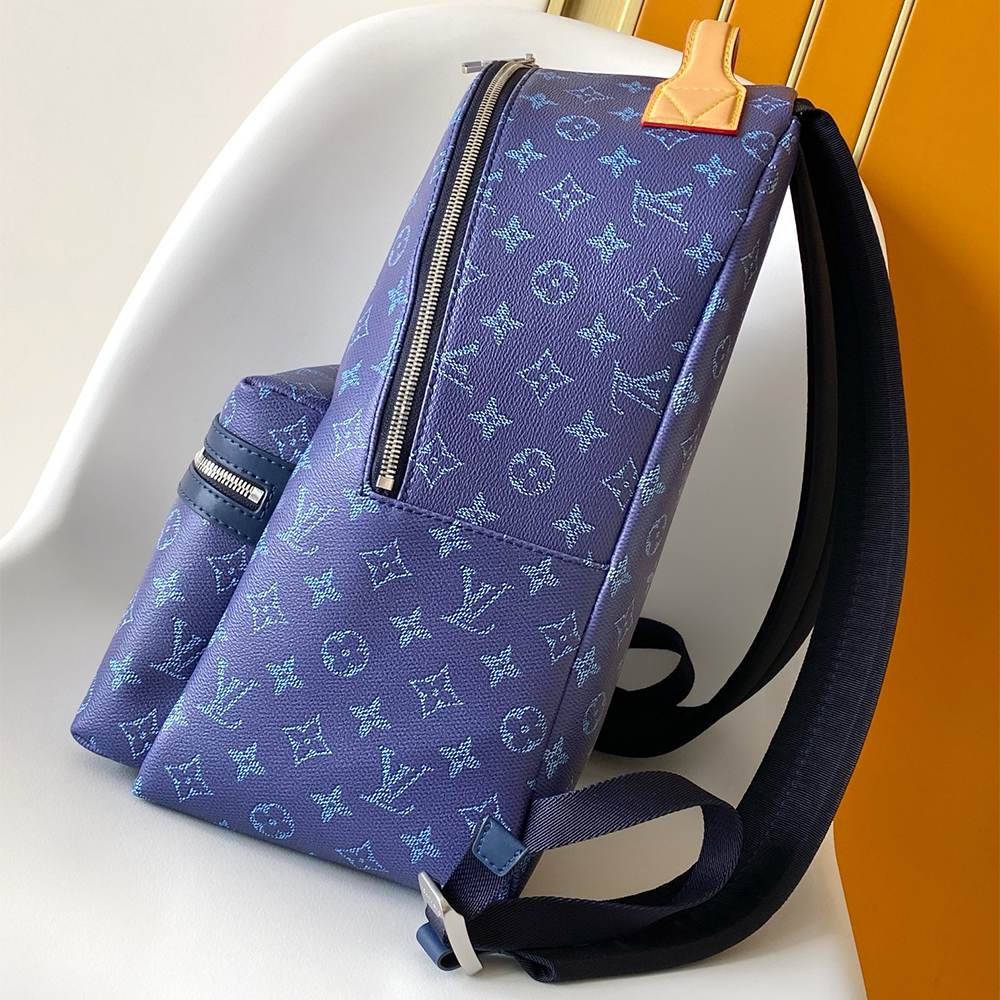 Louis Vuitton Discovery PM
