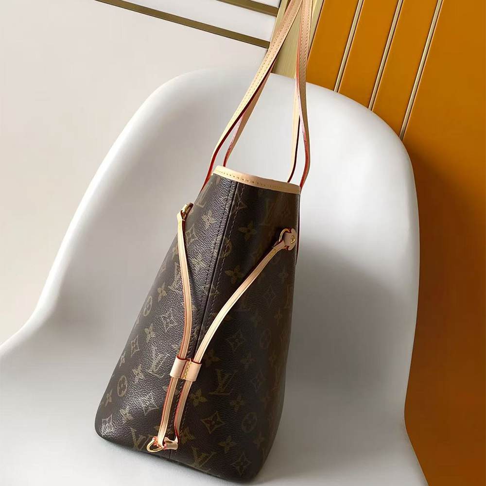 Louis Vuitton Neverwoof