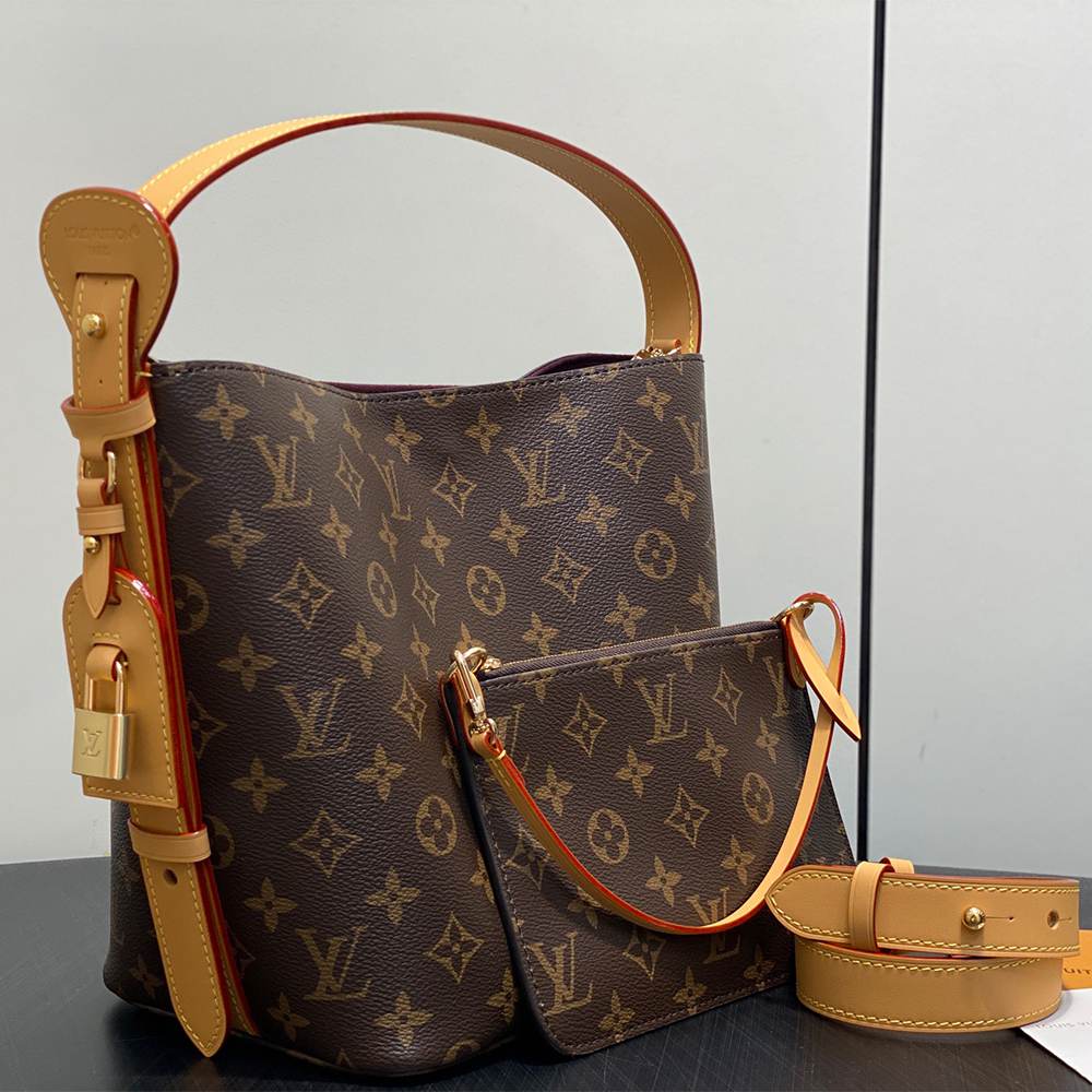 Louis Vuitton All In MM