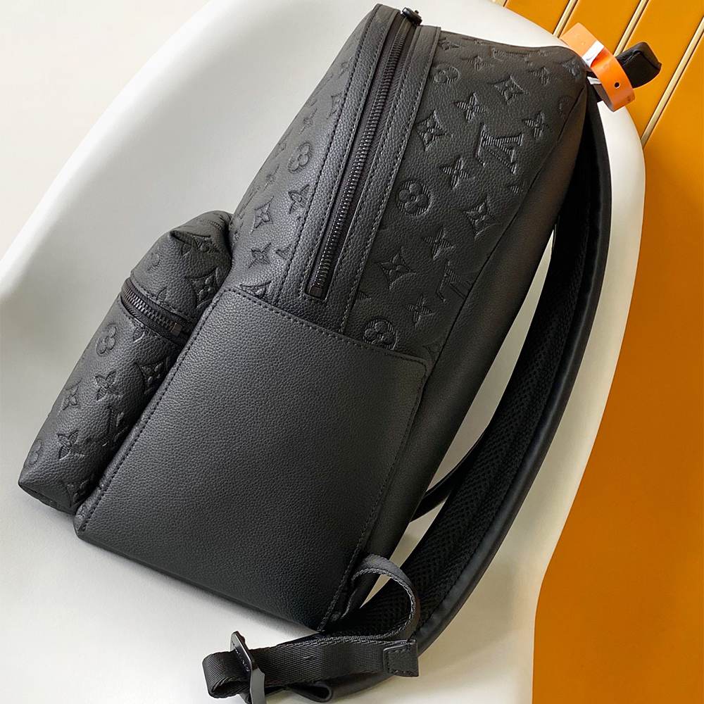 Louis Vuitton Discovery PM