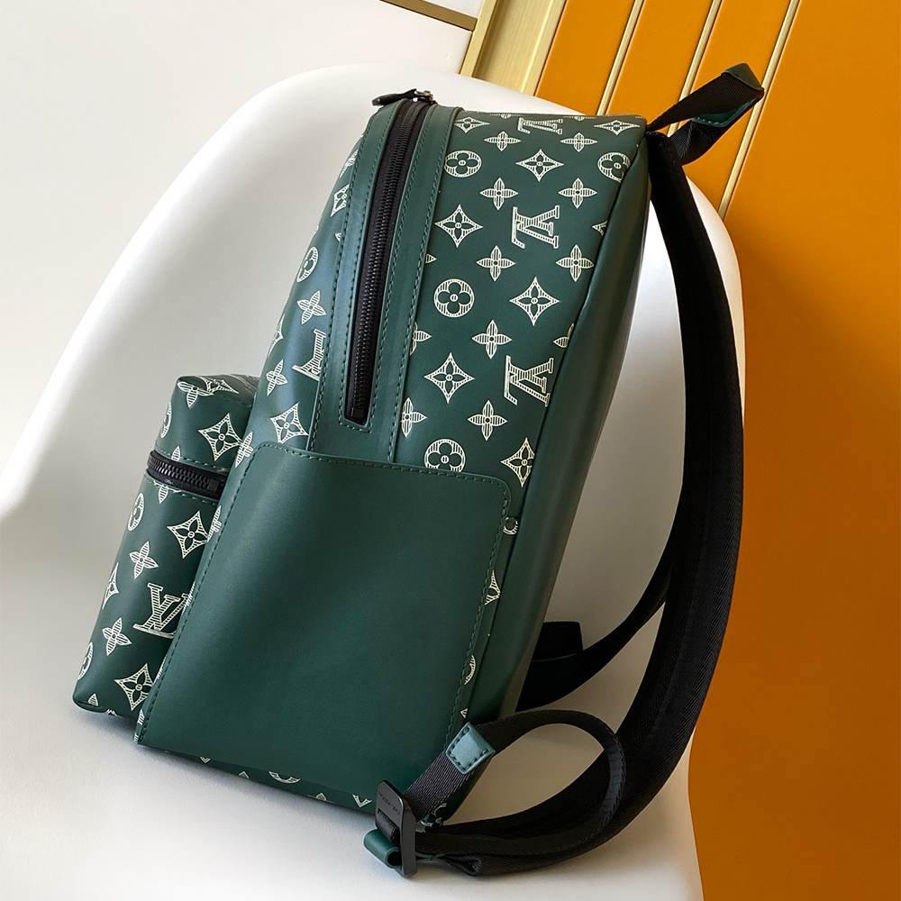 Louis Vuitton Discovery PM