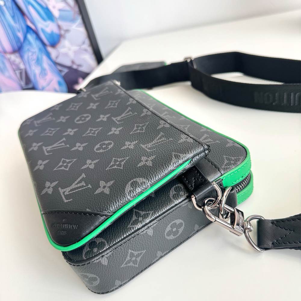 Louis Vuitton Trio Messenger