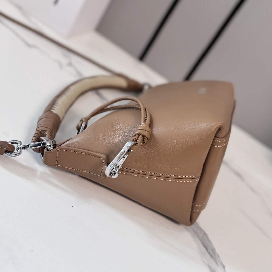 Loewe Cala Mini