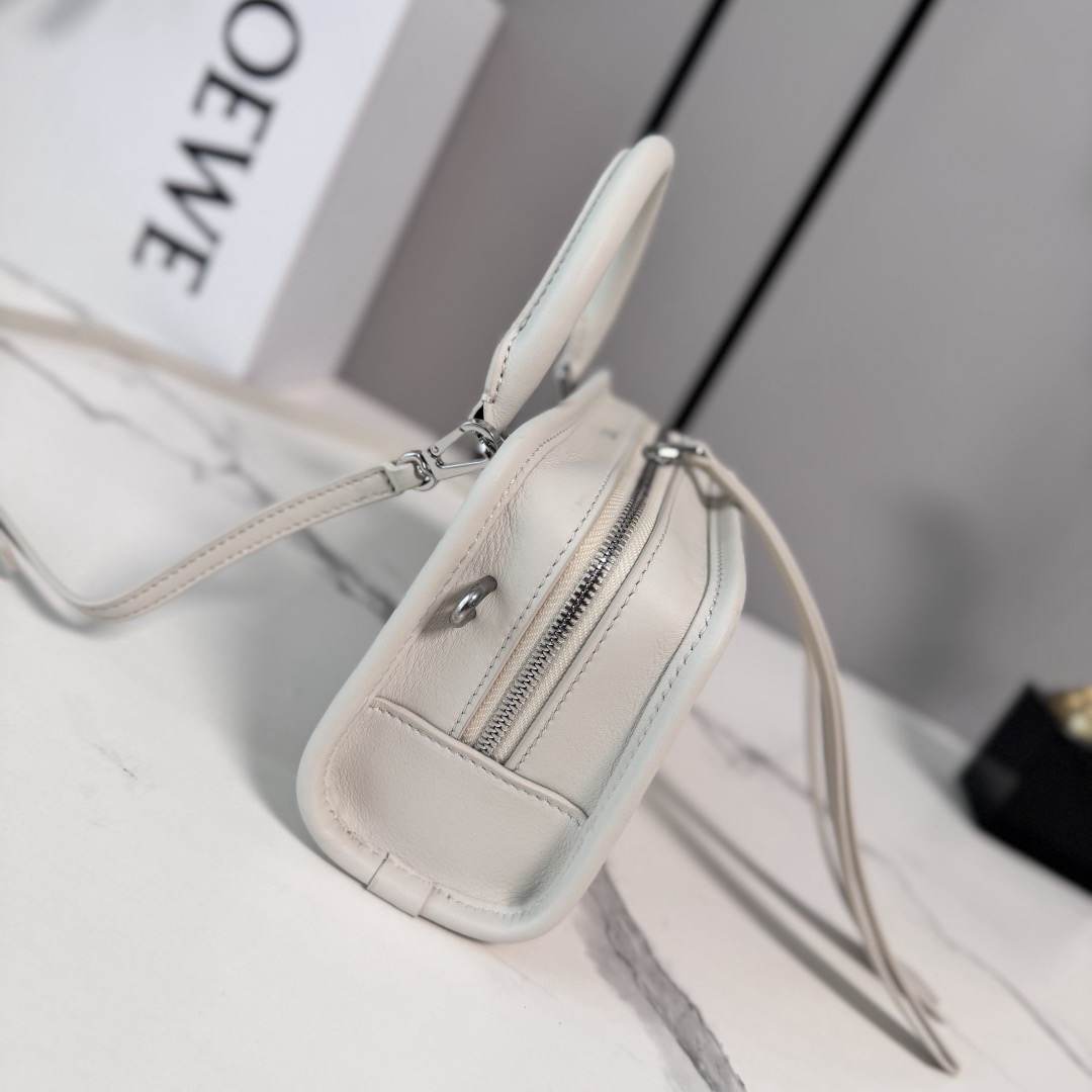 Loewe Mini Amazona 180