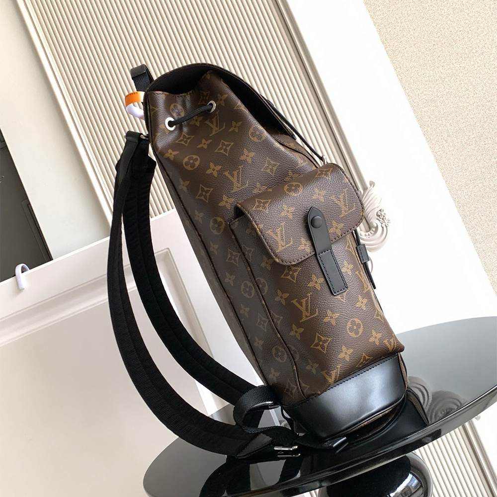 Louis Vuitton Christopher MM