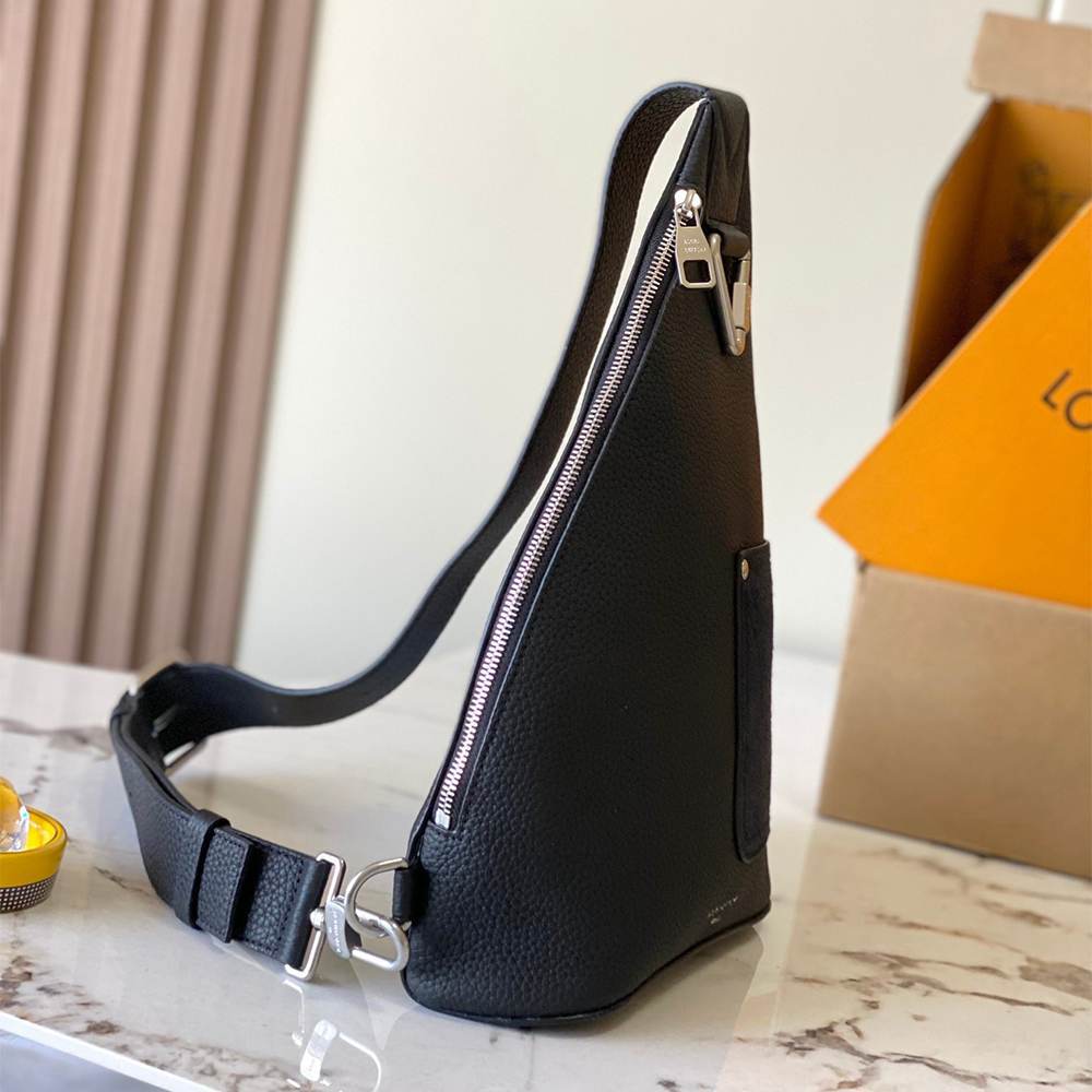 Louis Vuitton Delta Slingbag