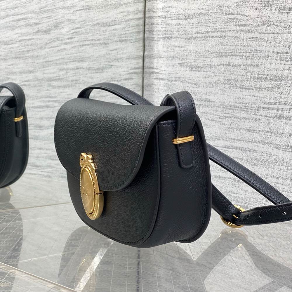 Dior Médaillon Small