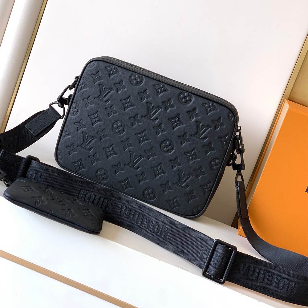 Louis Vuitton Trio Messenger