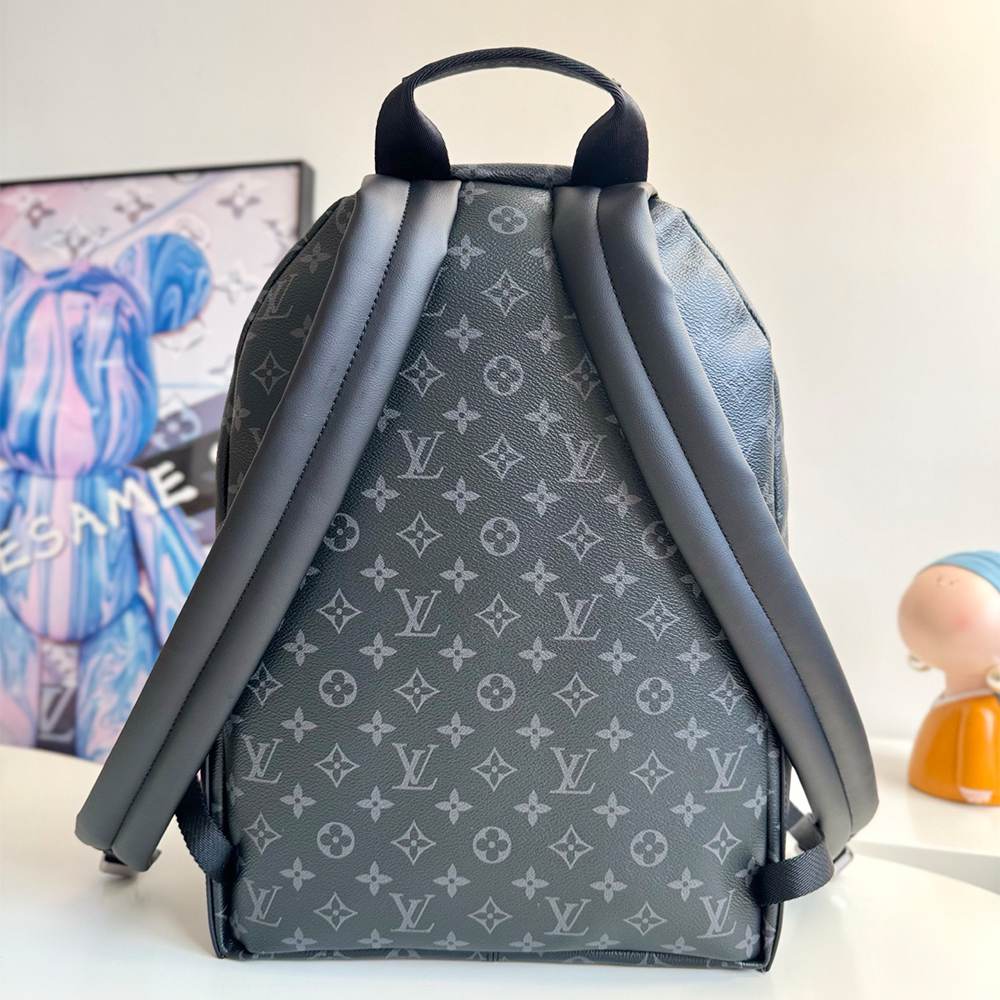 Louis Vuitton Discovery MM