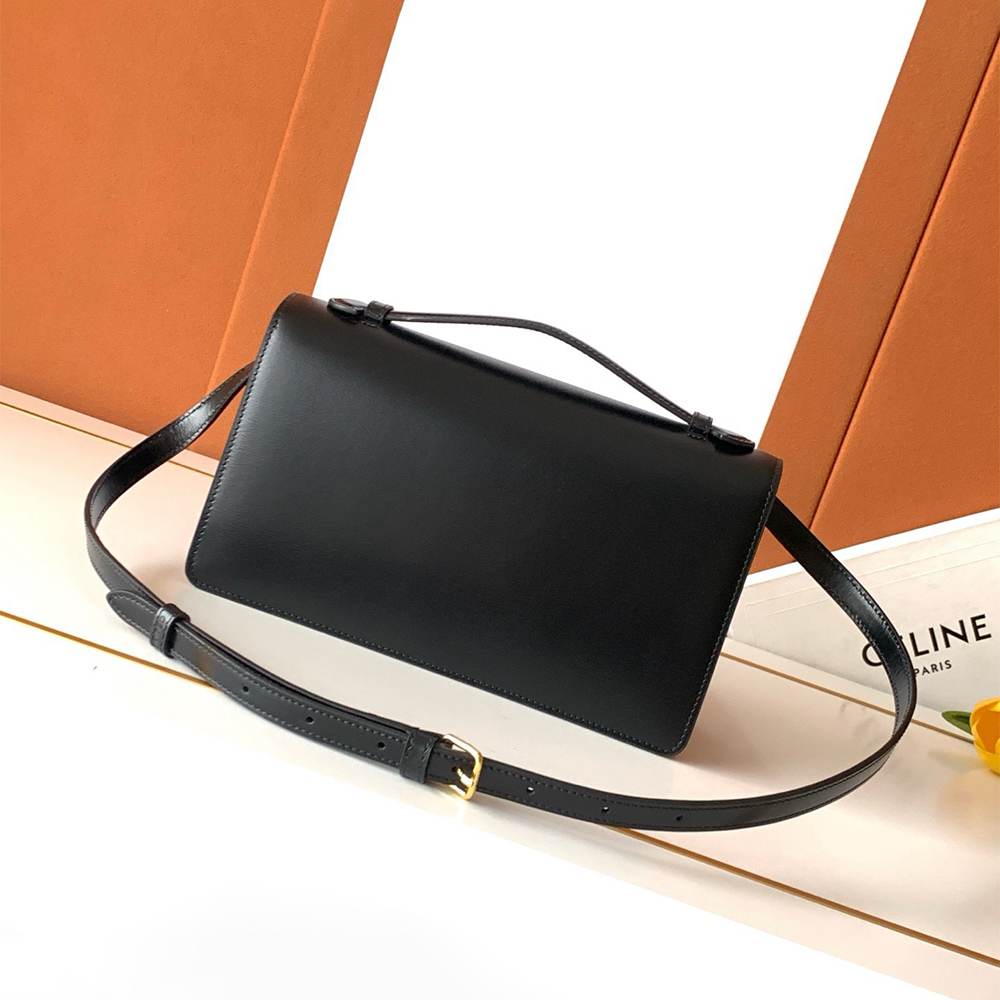 Celine Medium Triomphe Folio