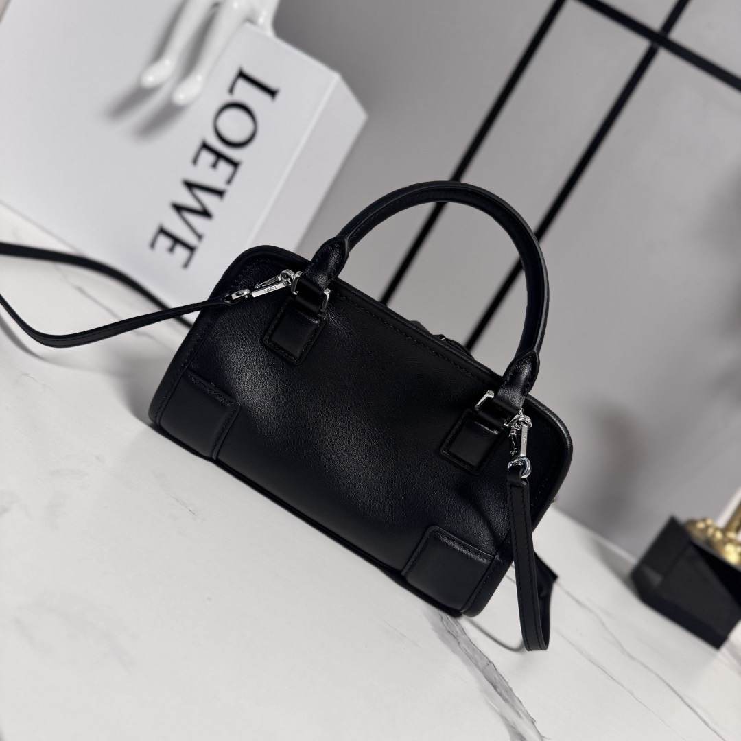 Loewe Mini Amazona 180