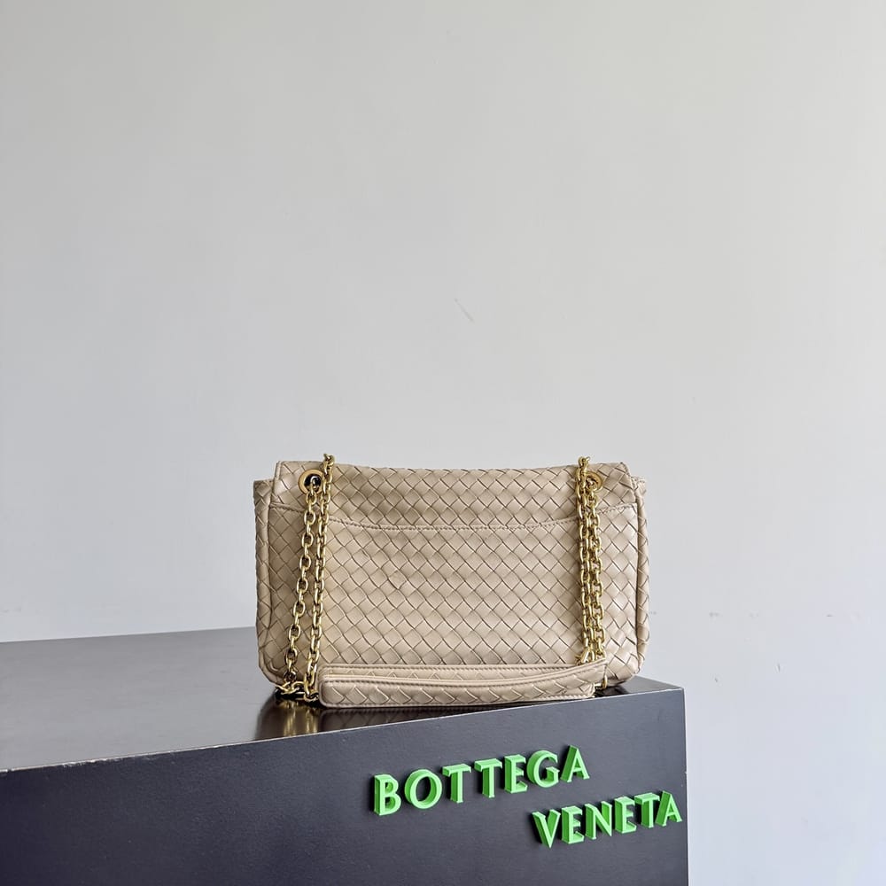 Bottega Veneta Madison