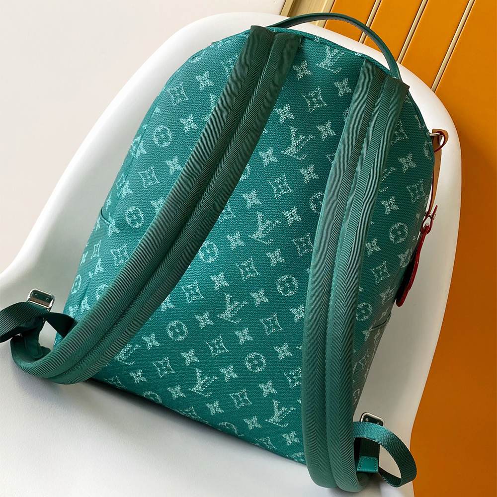 Louis Vuitton Discovery PM