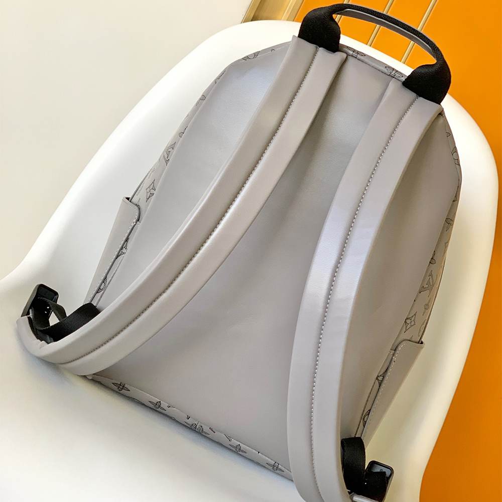 Louis Vuitton Discovery PM