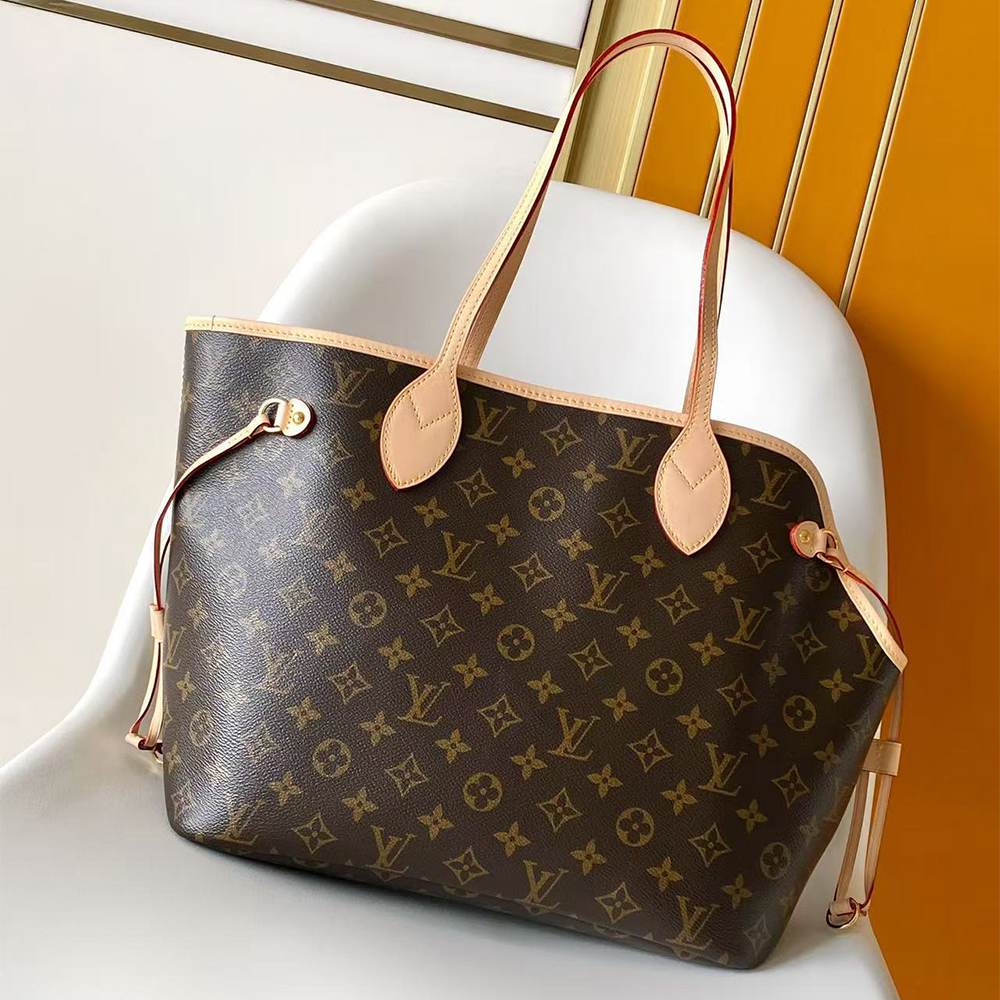Louis Vuitton Neverwoof