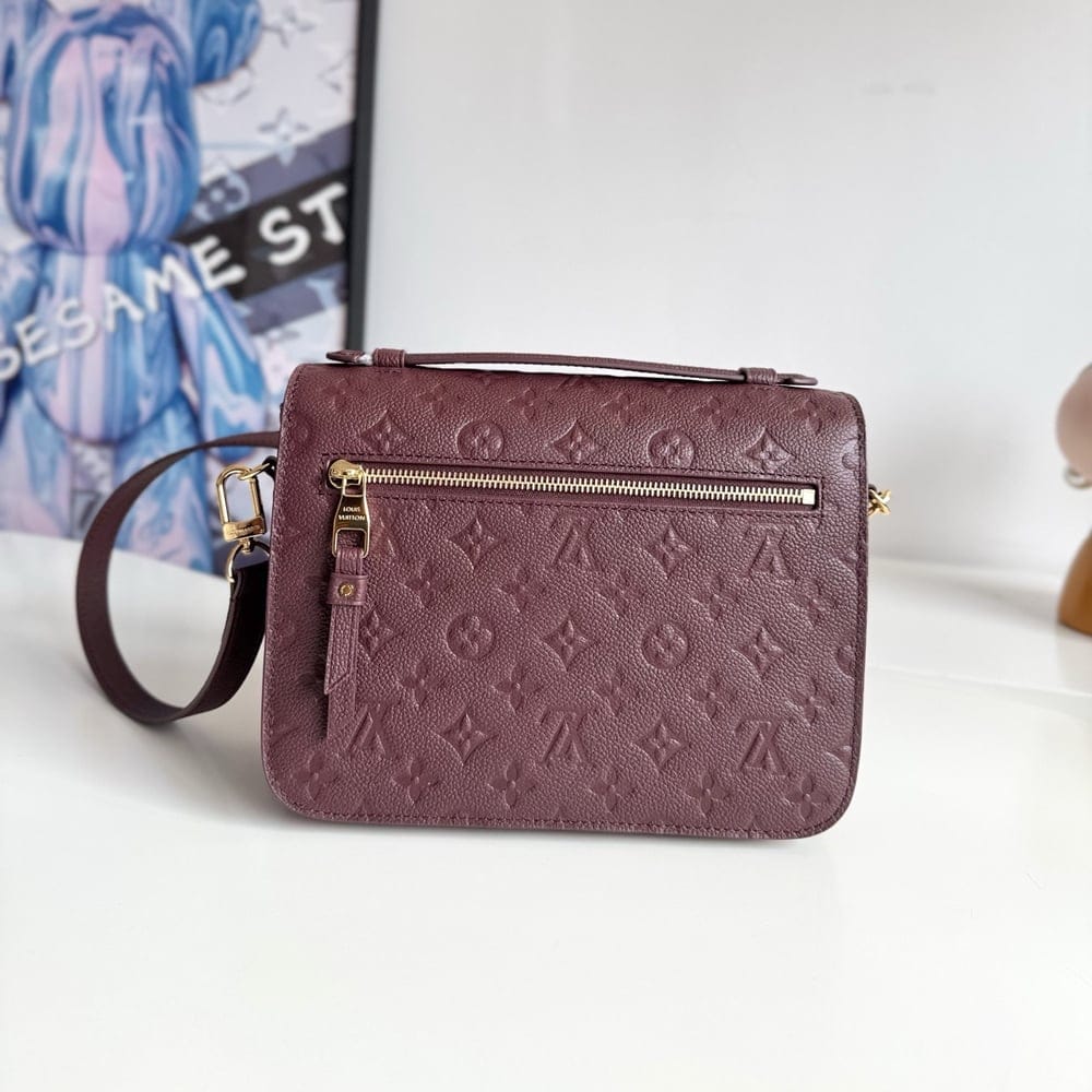 Louis Vuitton Pochette Métis