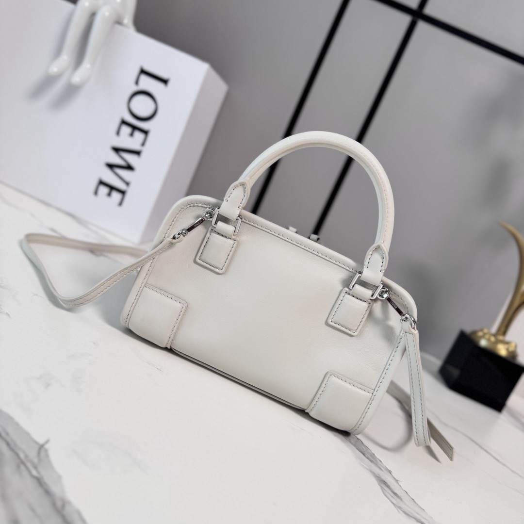 Loewe Mini Amazona 180