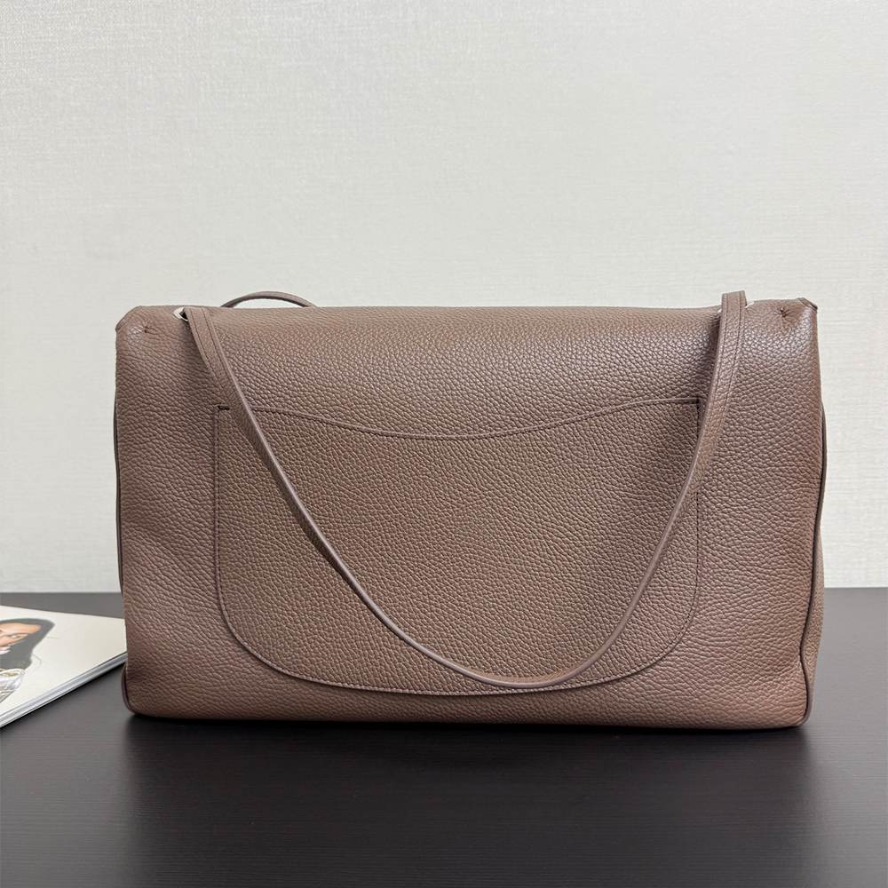 Chanel Maxi Flapbag