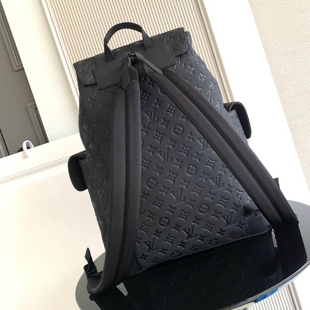 Louis Vuitton Christopher MM