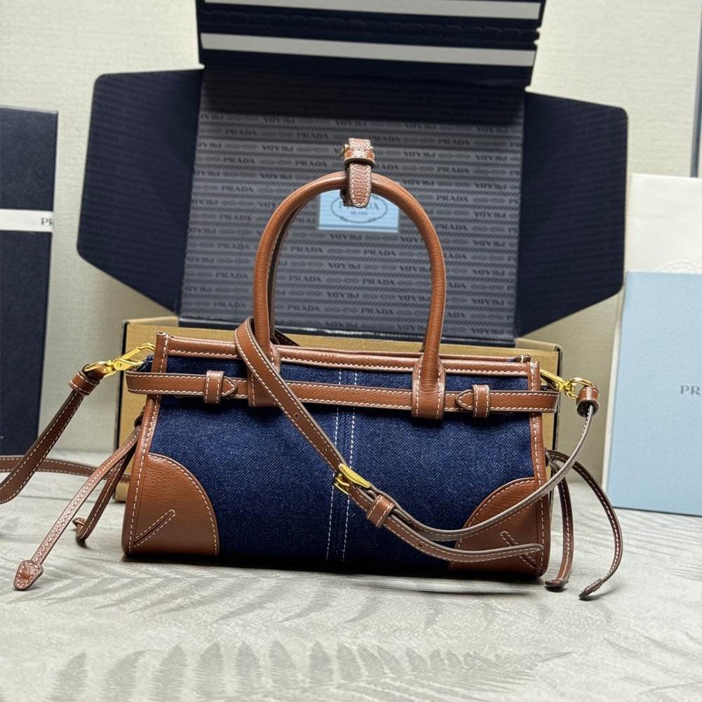 Prada Bonnie Small