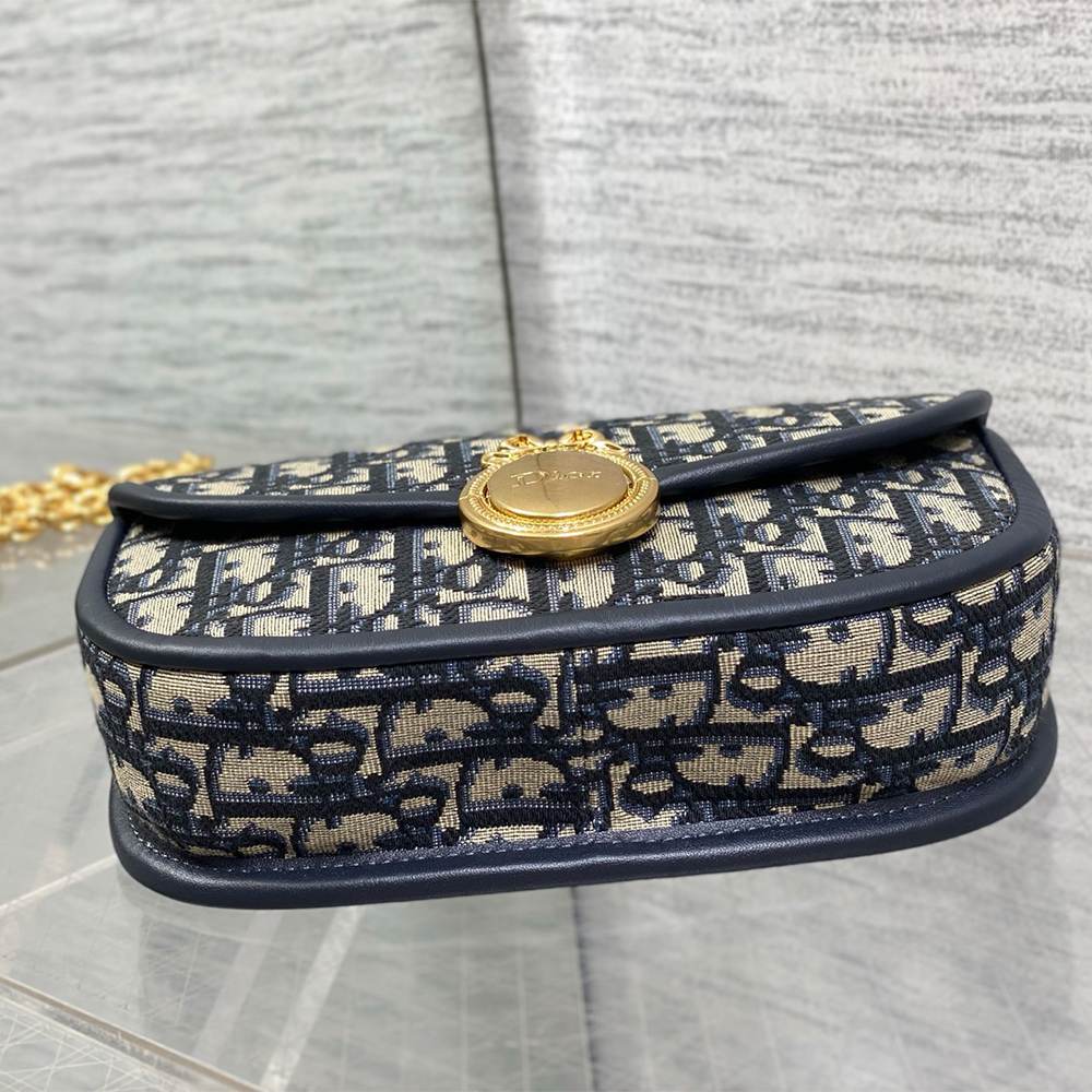Dior Médaillon Small