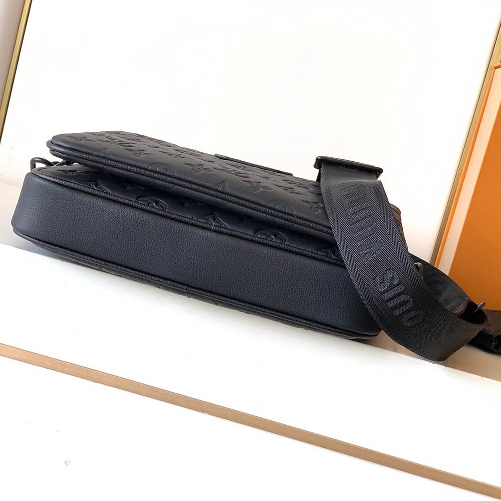 Louis Vuitton Trio Messenger