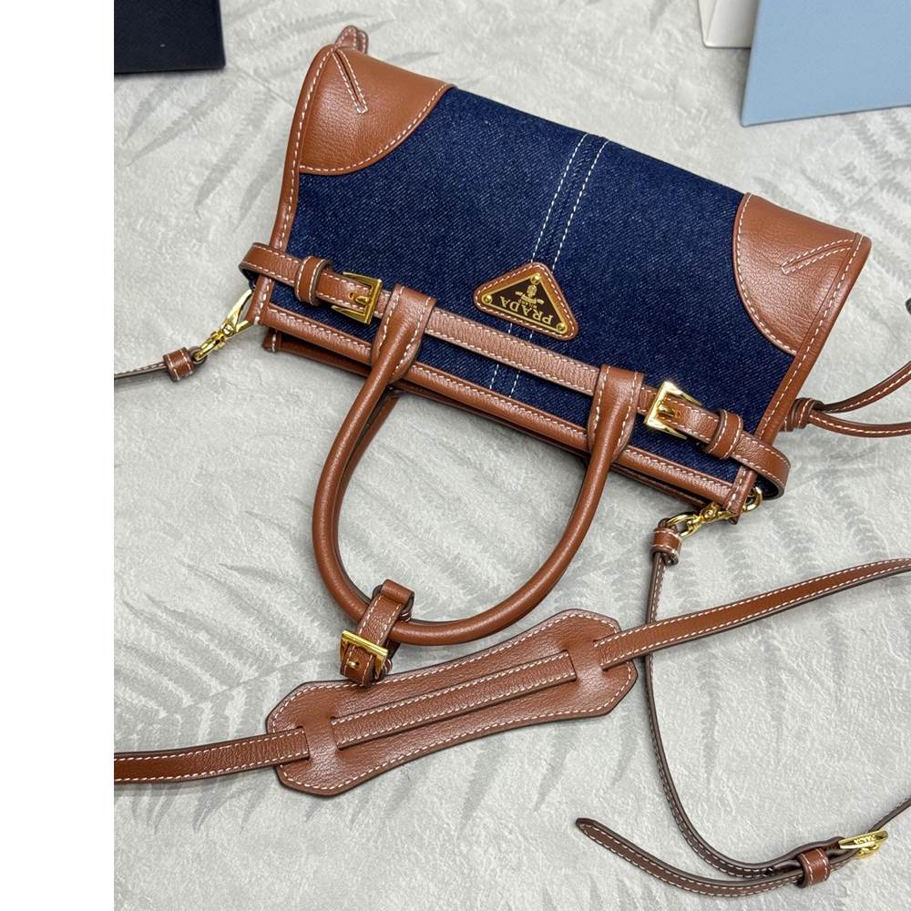 Prada Bonnie Small