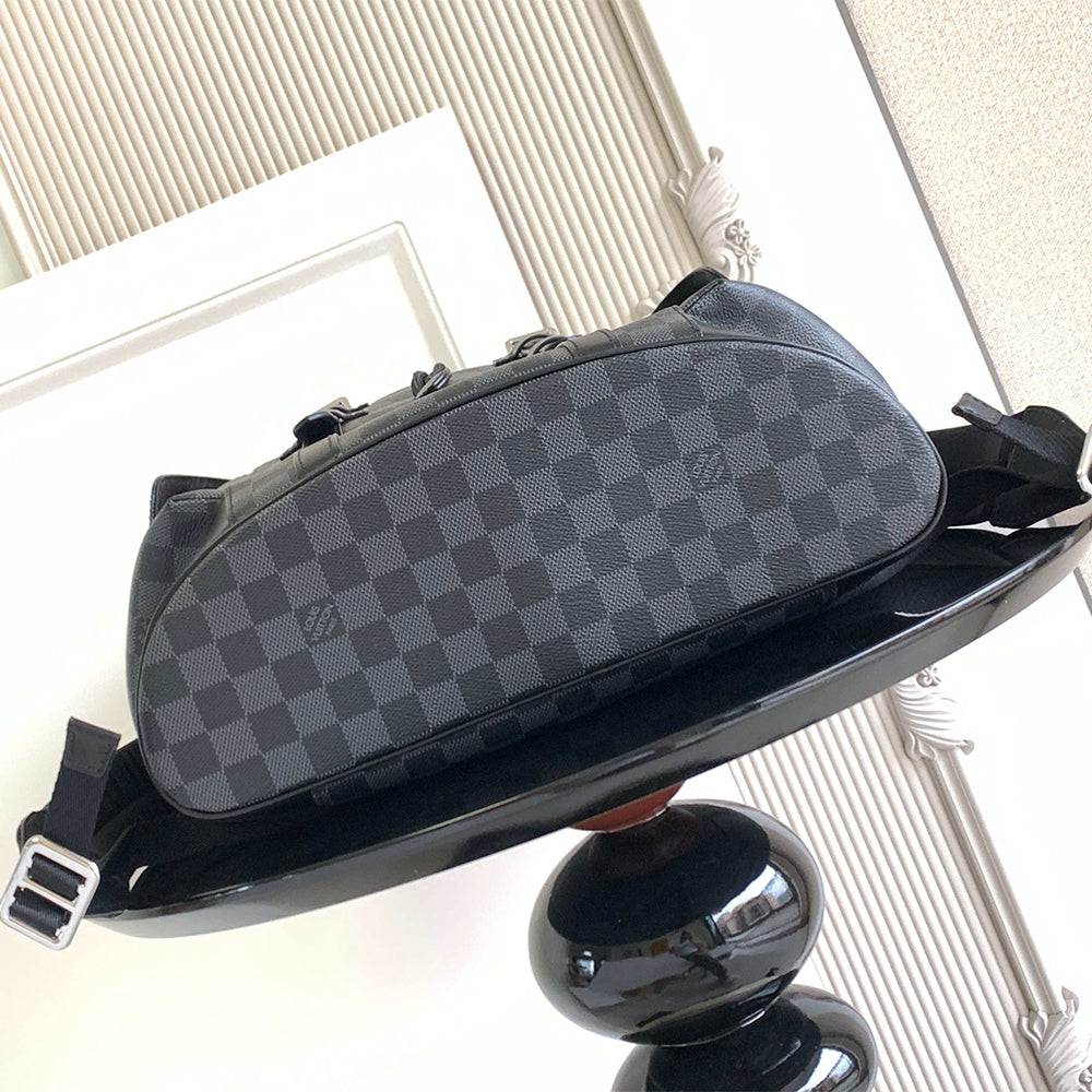 Louis Vuitton Christopher MM