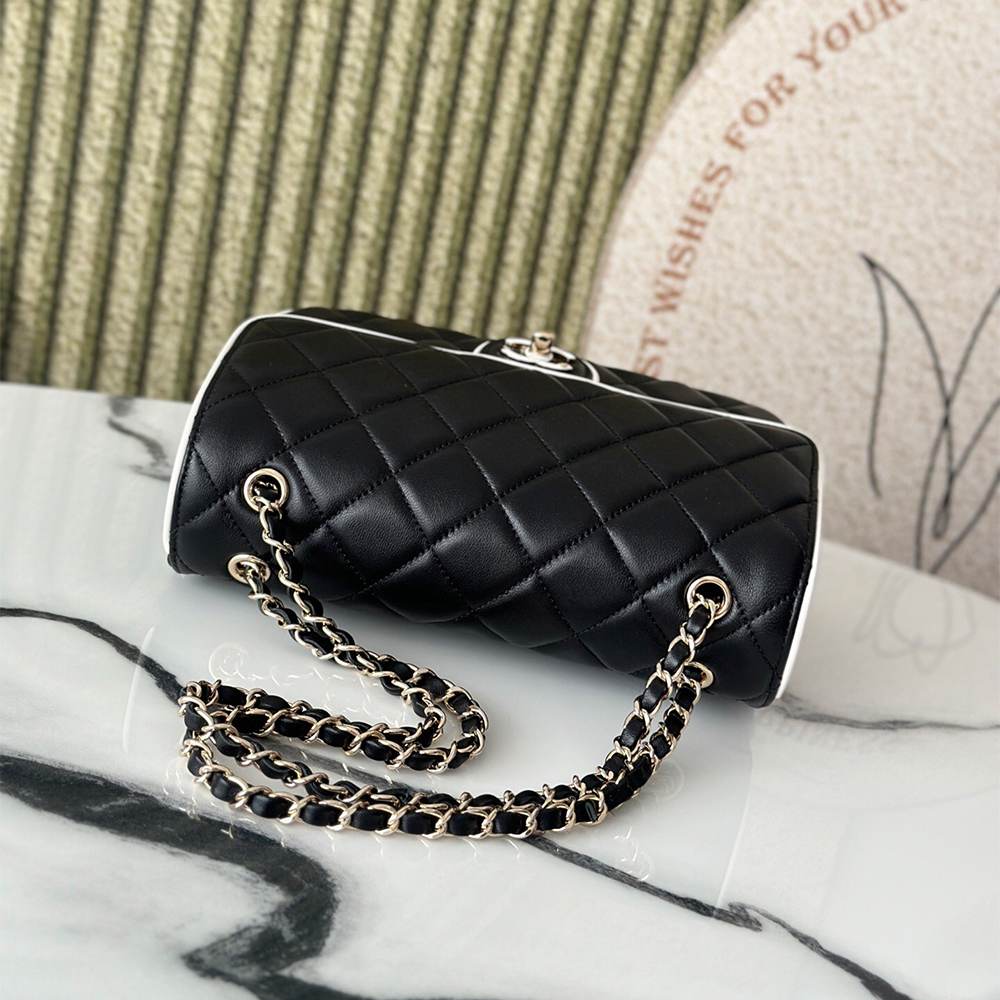 Chanel Small Wallet on Chain