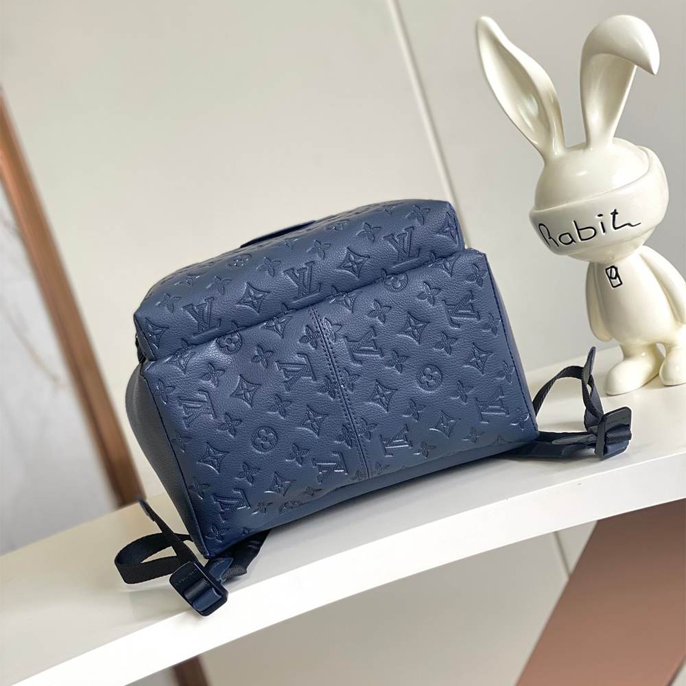 Louis Vuitton Discovery PM