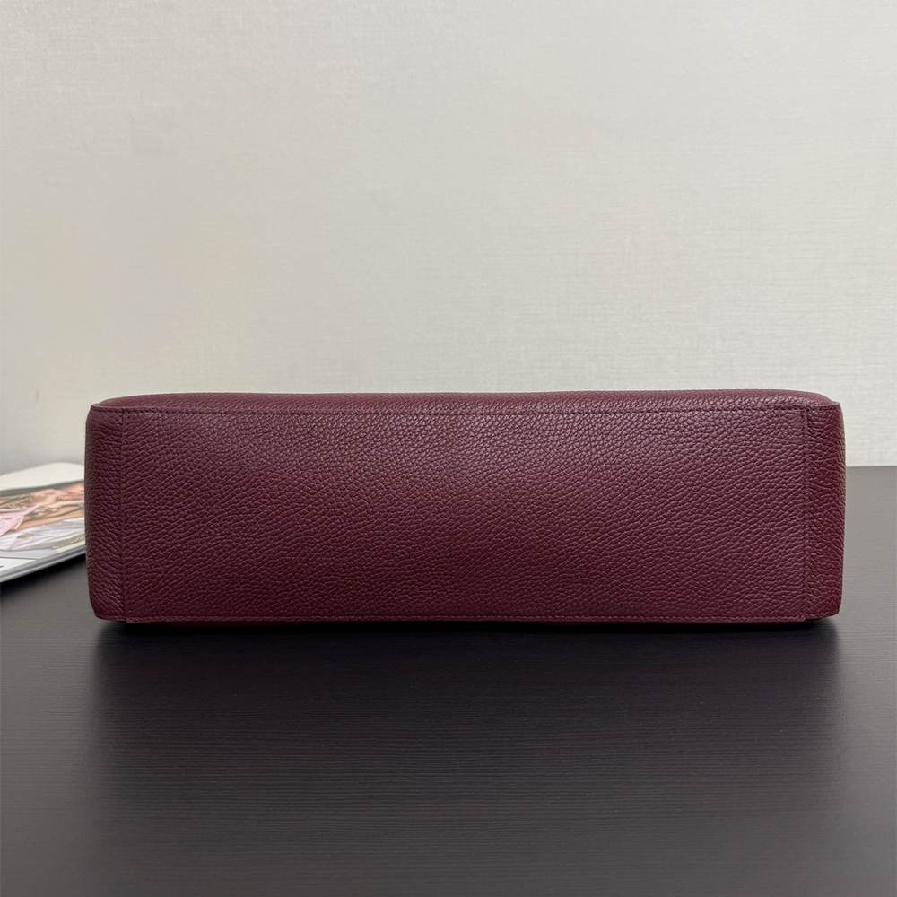 Chanel Maxi Flapbag
