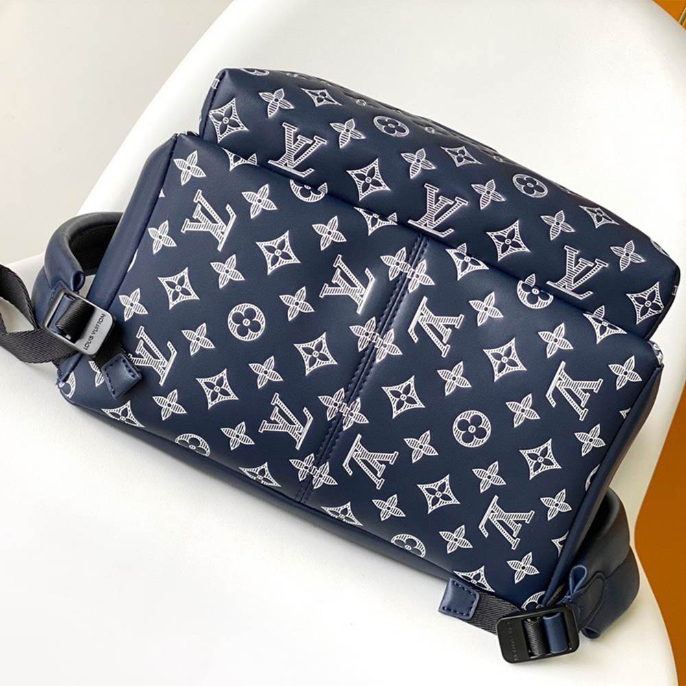 Louis Vuitton Discovery PM
